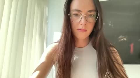 janorisse online show from March 28, 9:53 am