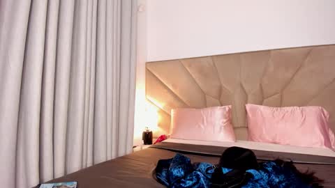 jasmin_melons online show from October 15, 2:47 am