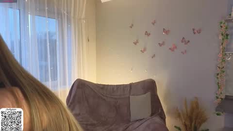 Chloe online show from March 4, 7:26 am