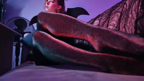 Jasmine online show from October 31, 6:15 am