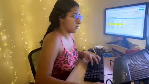 Jasmine online show from March 3, 12:33 pm