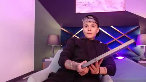 JAX online show from January 15, 3:56 am