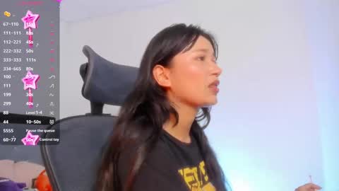 Jazmin online show from January 4, 5:16 pm