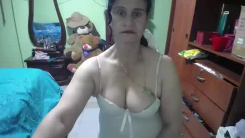 jazmim online show from February 14, 11:42 am