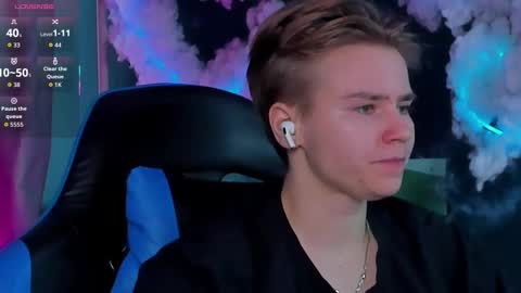 jean_wilsons online show from March 7, 11:28 am