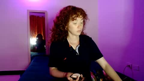 jellyrose online show from December 23, 1:42 am