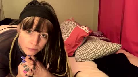 jenitaylia online show from January 21, 9:46 am