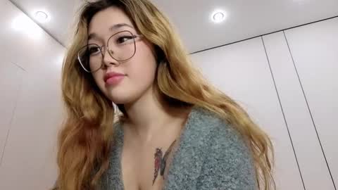 JENNA online show from December 17, 2:21 pm