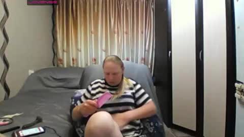 JenniDeep online show from May 31, 5:52 pm
