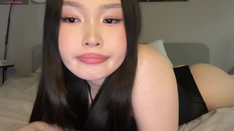 jennie_yung online show from May 19, 1:56 am