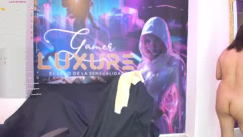 Jennie online show from April 7, 3:36 pm