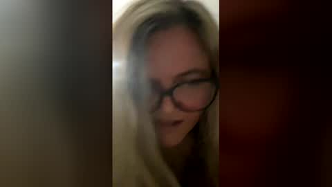 jennievil online show from April 27, 5:10 pm