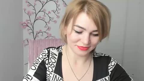 Jennifer online show from February 7, 12:42 pm