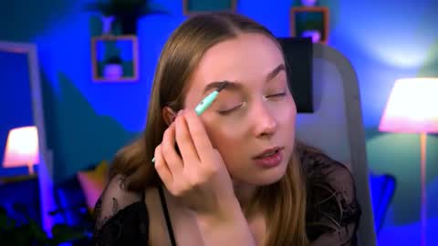 Jennifer online show from September 18, 9:13 pm