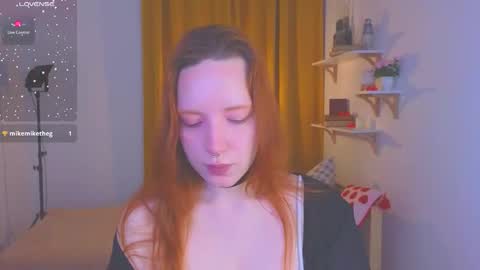 jennifernollan_ online show from March 14, 1:12 pm