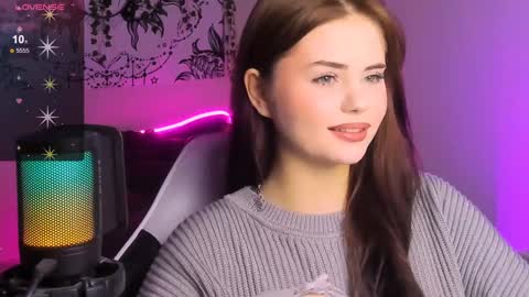 Jenni online show from December 17, 7:15 pm