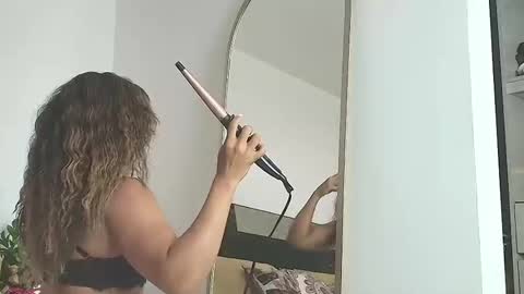 Jenn online show from January 16, 5:09 pm