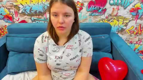 Jenny online show from February 5, 7:11 am