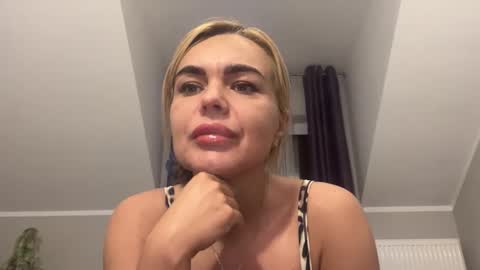 Jenny online show from January 22, 8:40 am