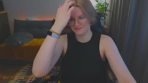  JessieVibes online show from October 2, 4:01 pm