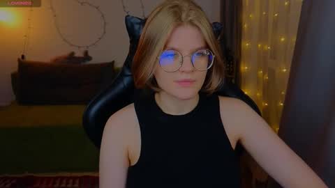  JessieVibes online show from December 2, 3:03 pm