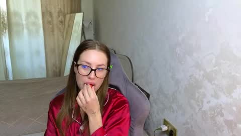 Jessy online show from October 1, 6:07 am