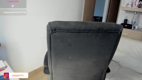 jessica_rabbit777_ online show from December 4, 10:21 pm