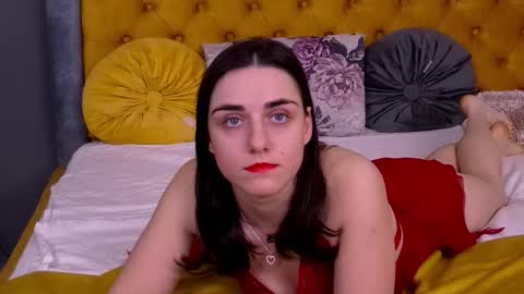 Jessica White online show from December 18, 5:12 am