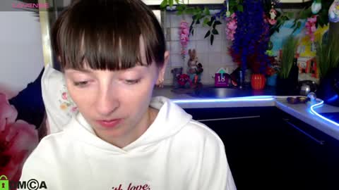 jessicaforris online show from April 1, 7:31 am