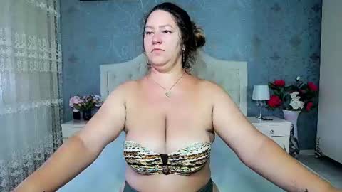 single mommy online show from July 18, 3:21 am