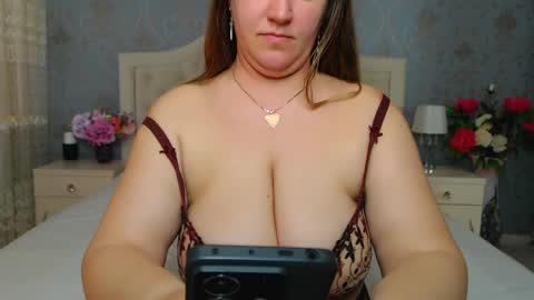 single mommy online show from April 6, 12:17 pm