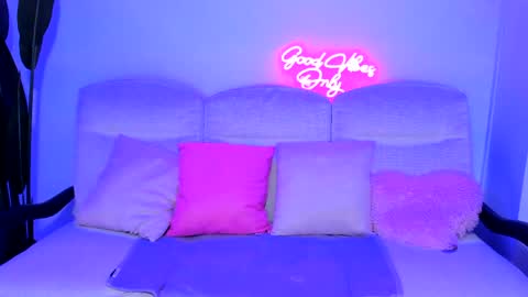 Jessy online show from April 5, 8:08 pm