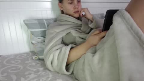 jessieryan online show from November 7, 6:08 am