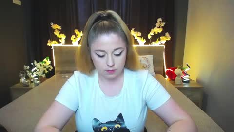 Jess online show from April 16, 6:46 am