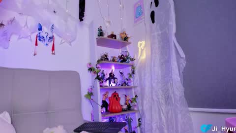 Ji  online show from October 15, 11:40 pm