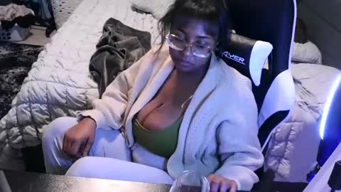 goldenbaby online show from October 26, 2:18 am