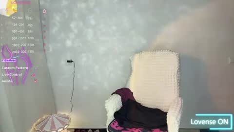 jingtian_8888 online show from June 14, 8:36 am