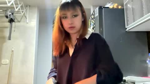 Minaa  online show from March 25, 11:40 pm