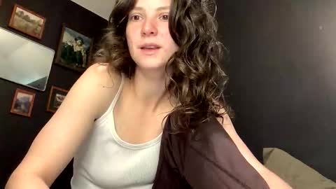 jlynn1997 online show from April 13, 1:45 pm