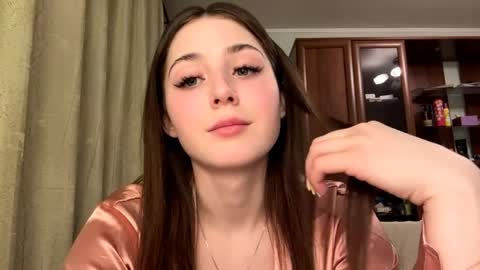 Adel online show from April 2, 7:44 pm