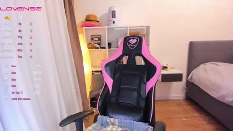  nude photos videos  online show from November 5, 3:17 pm