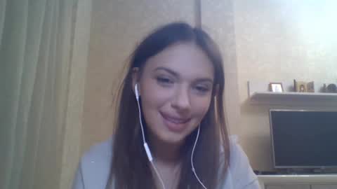 Jennifer online show from September 12, 4:47 pm