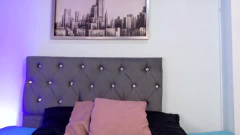 johana_gh online show from May 4, 11:47 am