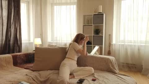Sonya online show from April 26, 5:05 am