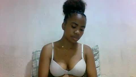 joliedonnue online show from January 16, 11:39 am