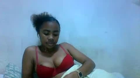 joliedonnue online show from January 13, 7:29 pm