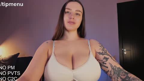 Jolie  My snapchat got deleted. If you were subscribed dm me my former username or scroll down and click on snapchat media online show from March 3, 8:32 am