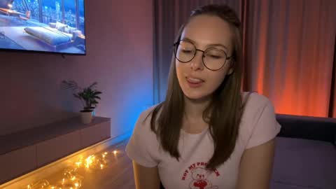 jolly_dollyy online show from April 4, 9:24 pm