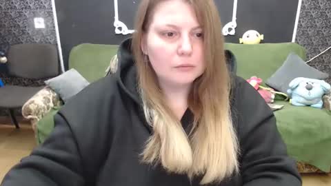 josiesun771 online show from February 24, 7:20 am