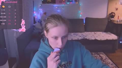 joy_keys online show from March 6, 6:48 pm